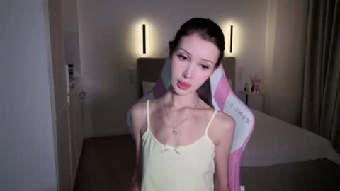 Snapshot of sweetiebones chatting on July 26, 8:05 pm bratty gf online show from July 26, 8:05 pm