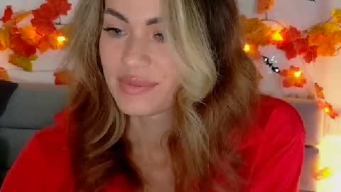 Snapshot of sweetiedarlingxoxox chatting on October 27, 11:25 am Daddy Babby Girl online show from October 27, 11:25 am