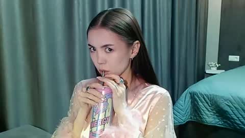 sweetieee_kira online show from November 9, 9:24 pm