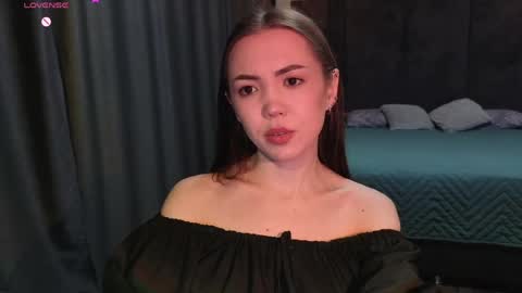 sweetieee_kira online show from May 26, 3:24 am