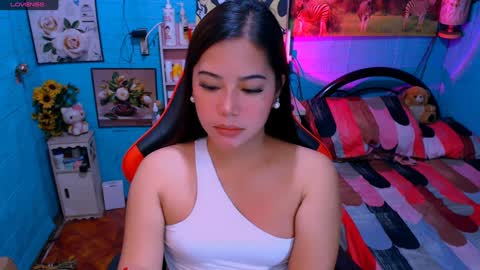 Nicole online show from February 25, 7:03 pm