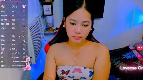 Nicole online show from September 19, 1:45 pm