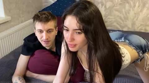 Snapshot of sweetiepipe chatting on June 15, 2:30 pm Welcome to our room We are Renata21 and Bogdan 24 online show from June 15, 2:30 pm