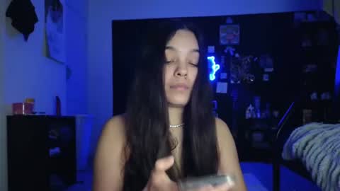 Snapshot of sweetieslikebutter chatting on June 26, 5:34 am Blu Sweets online show from June 26, 5:34 am