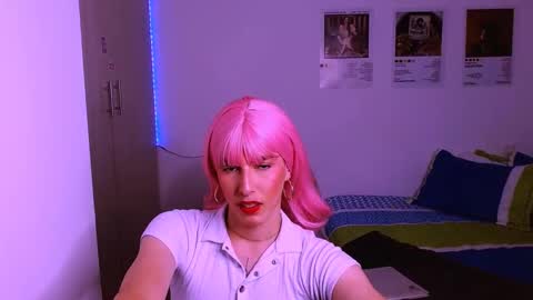 Snapshot of sweetjames2810 chatting on March 7, 7:49 pm SWEETJAMES online show from March 7, 7:49 pm