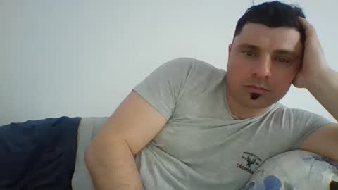 Snapshot of sweetjohnny6 chatting on February 18, 6:31 am sweetjohnny6 online show from February 18, 6:31 am