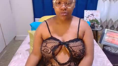Snapshot of sweetjuicypussy97 chatting on June 11, 5:55 pm sweetjuicypussy97 online show from June 11, 5:55 pm