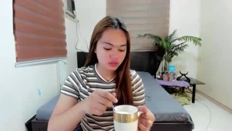 SWEET KEYA online show from February 21, 10:38 am