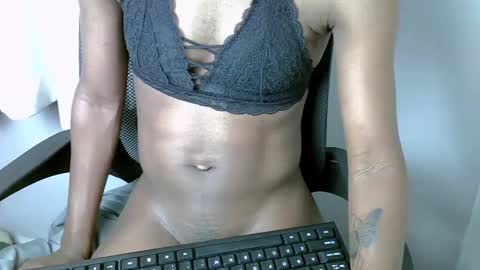 sweetkerry2 online show from July 14, 12:02 am