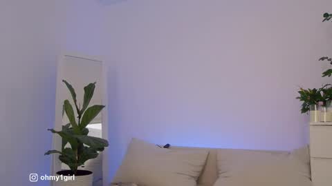 Snapshot of sweetkira1 chatting on October 24, 12:01 pm SweetKira1 online show from October 24, 12:01 pm