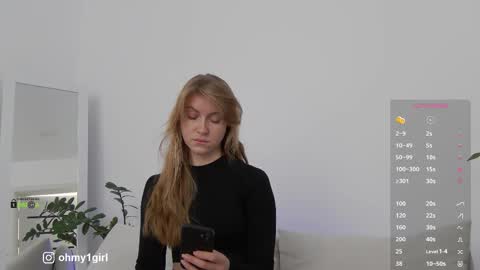 Snapshot of sweetkira1 chatting on January 12, 8:41 am SweetKira1 online show from January 12, 8:41 am