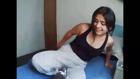 sweetlatinafit online show from February 5, 3:05 pm