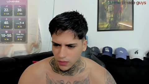 Snapshot of sweetlatinoboy chatting on May 24, 12:10 pm SWEETLATINBOY online show from May 24, 12:10 pm