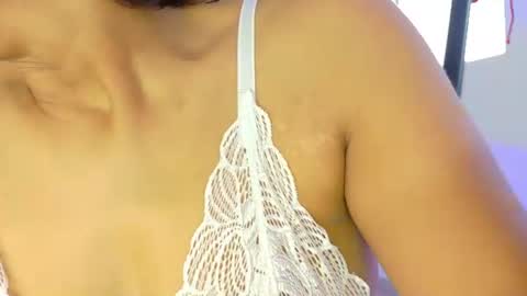 Azulandvioleta online show from July 28, 2:46 pm