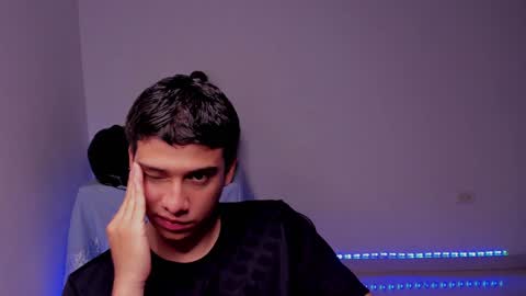 Snapshot of sweetlian_04 chatting on December 20, 3:36 am Lian online show from December 20, 3:36 am