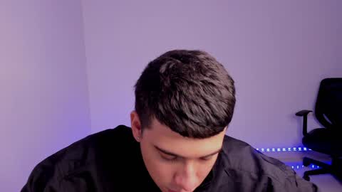 Snapshot of sweetlian_04 chatting on January 13, 5:23 am Lian online show from January 13, 5:23 am