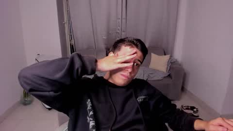 Snapshot of sweetlian_04 chatting on February 21, 4:29 am Lian online show from February 21, 4:29 am