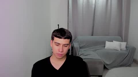 Snapshot of sweetlian_04 chatting on February 25, 2:14 am Lian online show from February 25, 2:14 am