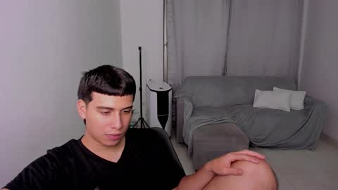 Snapshot of sweetlian_04 chatting on February 25, 8:25 am Lian online show from February 25, 8:25 am