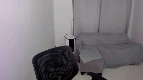 Snapshot of sweetlian_04 chatting on February 26, 2:59 am Lian online show from February 26, 2:59 am