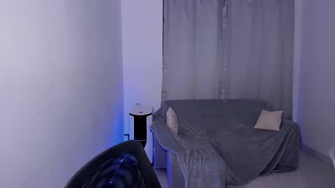 Snapshot of sweetlian_04 chatting on March 9, 4:27 am Lian online show from March 9, 4:27 am