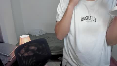 Lian online show from May 2, 1:32 am