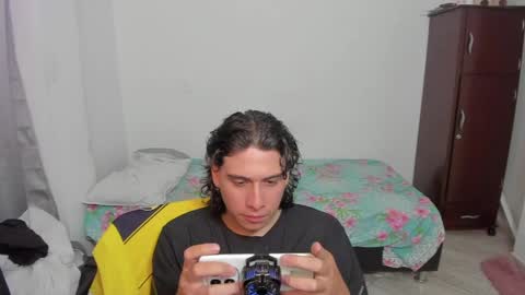 Snapshot of sweetlian_04 chatting on May 16, 2:19 am Lian online show from May 16, 2:19 am