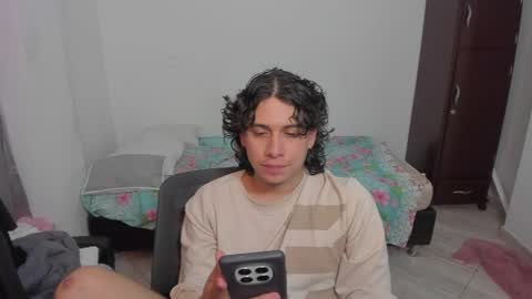 Snapshot of sweetlian_04 chatting on May 17, 10:17 pm Lian online show from May 17, 10:17 pm