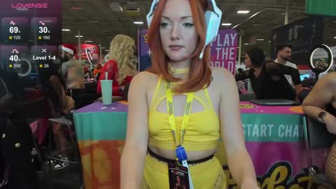 Strawberry Wine online show from December 6, 11:14 pm