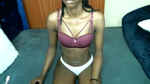 Snapshot of sweetlilly2540 chatting on September 12, 11:32 am sweetlilly2540 online show from September 12, 11:32 am