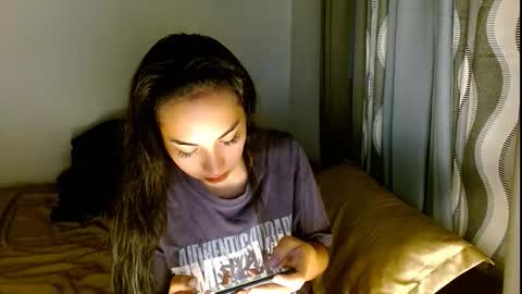 Snapshot of sweetlilly_18 chatting on March 2, 3:30 am Lilly online show from March 2, 3:30 am