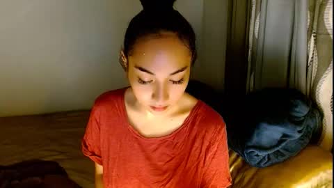 Snapshot of sweetlilly_18 chatting on March 3, 3:01 am Lilly online show from March 3, 3:01 am