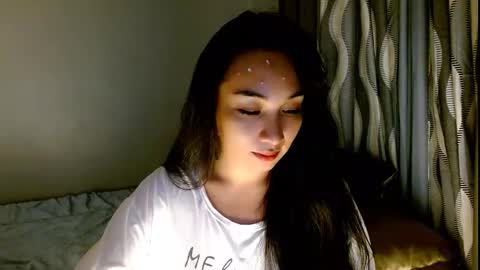 Snapshot of sweetlilly_18 chatting on March 12, 12:00 pm Lilly online show from March 12, 12:00 pm