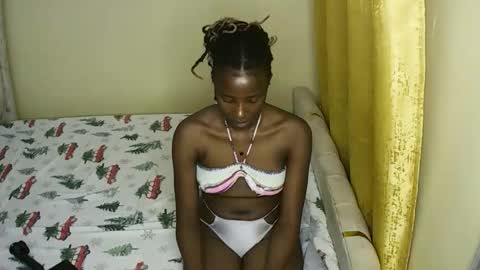 Snapshot of sweetlily_30 chatting on April 11, 7:45 am sweetlily_30 online show from April 11, 7:45 am