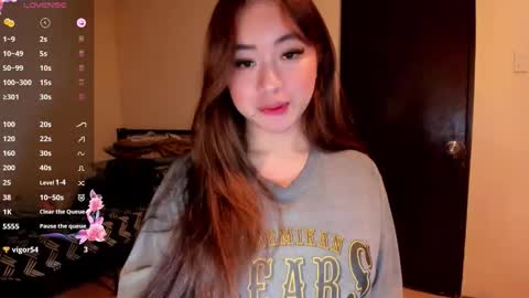 Zoe online show from May 10, 3:17 pm