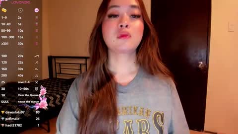 Zoe online show from May 11, 4:04 pm