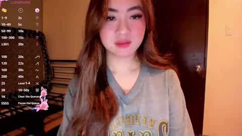 Zoe online show from May 25, 3:01 am
