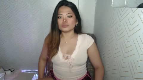 Snapshot of sweetlover_nicole chatting on May 18, 9:09 pm NICOLE online show from May 18, 9:09 pm