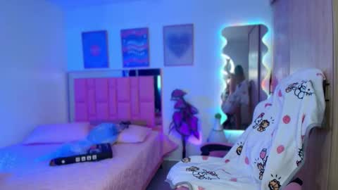 SweetLune online show from October 4, 8:18 pm