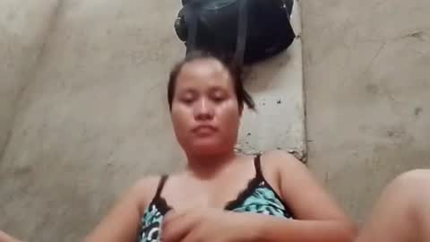 Snapshot of sweetmae32 chatting on July 4, 8:42 am sweetmae32 online show from July 4, 8:42 am