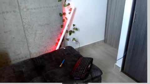 sweetmagic6 online show from September 15, 7:36 pm