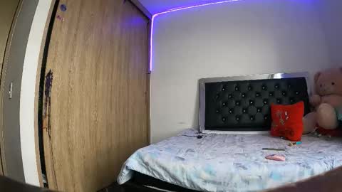 sweetmagic6 online show from December 19, 8:16 pm