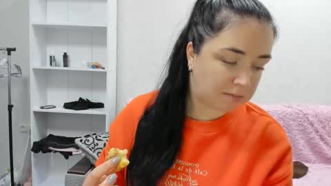 sweetmarylove online show from December 5, 8:55 am