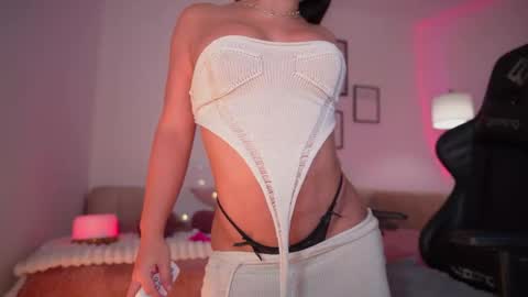 instagram melisabahamon  online show from September 21, 12:01 am