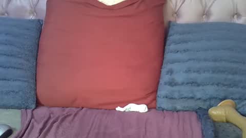 Snapshot of sweetmellowx1 chatting on February 18, 4:26 pm sweetmellowx1 online show from February 18, 4:26 pm