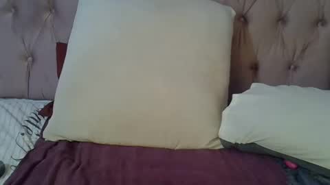 Snapshot of sweetmellowx1 chatting on March 2, 5:36 pm sweetmellowx1 online show from March 2, 5:36 pm