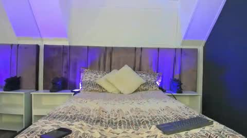 sweetmelodyyy  online show from February 4, 11:16 am