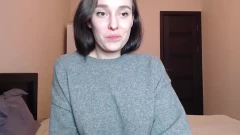 Mia online show from March 10, 4:56 pm