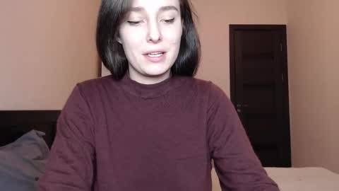 Mia online show from March 18, 8:23 pm