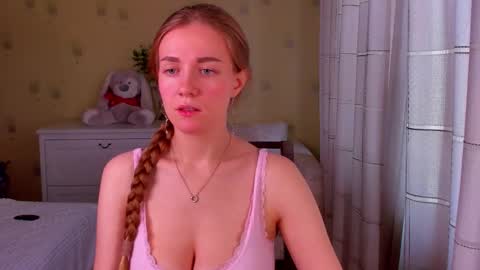 Swetmilkis online show from October 21, 8:59 am